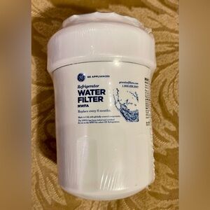 Water filter replacement GE.  Brand new factory sealed.